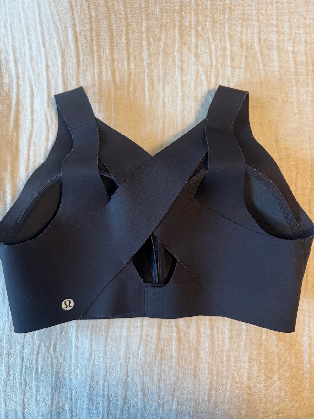 Lululemon 34DD Black High Support Cross Back Sports Bra